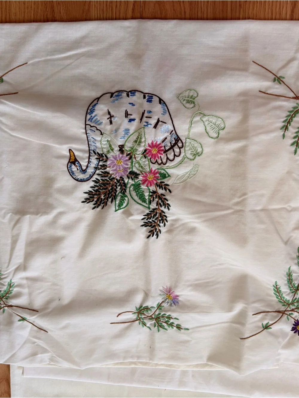 Vintage Embroidered Floral Pillowcases- White-set of 8